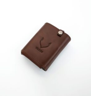 ruda odinė pinigine vyrams