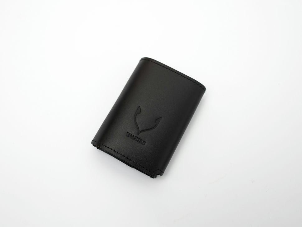 odine juodos spalvos korteline su rfid apsauga